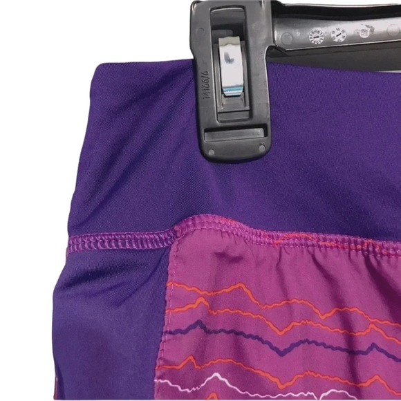 Nike Running Shorts with Built in Panty Size Large - Picture 4 of 9